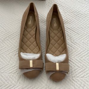 Michael Kors New Beige Suede Heels with Bow